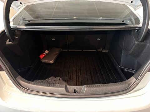 renault, megane, sedan 1.3 tce touch edc, otomatik, benzin 2.el otomobil | renew 10