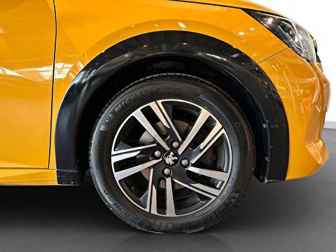 peugeot, 208, 1.2 puretech allure selection eat8, otomatik, benzin 2.el otomobil | renew 8