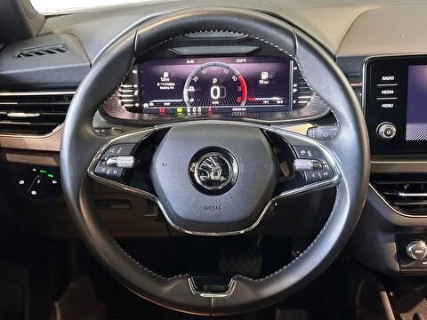 skoda, kamiq, suv 1.5 tsı act premium dsg, otomatik, benzin 2.el otomobil | renew 12