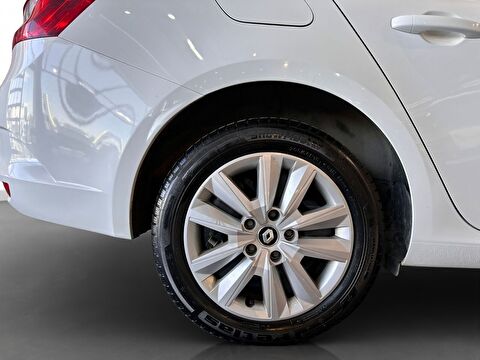 renault, megane, sedan 1.3 tce touch edc, otomatik, benzin 2.el otomobil | renew 9