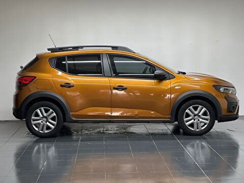 dacia, sandero, hatchback 1.0 tce stepway essential, manuel, benzin 2.el otomobil | renew 7