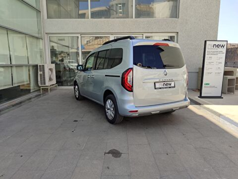 renault, kangoo multix, combi 1.3 tce ıconic edc, otomatik, benzin 2.el otomobil | renew 4