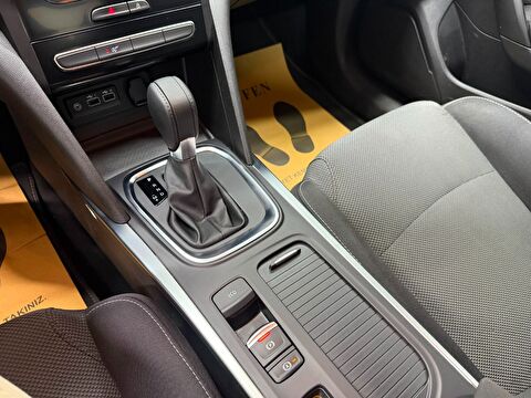 renault, megane, sedan 1.3 tce touch edc, otomatik, benzin 2.el otomobil | renew 29