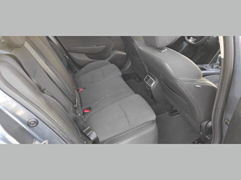renault, megane, sedan 1.3 tce touch edc, otomatik, benzin 2.el otomobil | renew 17