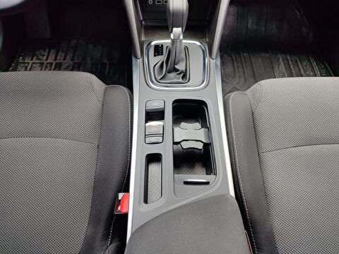 renault, megane, sedan 1.3 tce touch edc, otomatik, benzin 2.el otomobil | renew 17