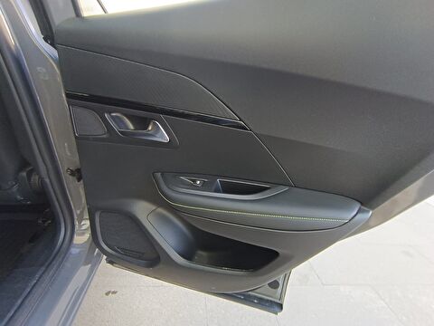 peugeot, 2008, crossover 1.2 puretech gt eat8, otomatik, benzin 2.el otomobil | renew 25