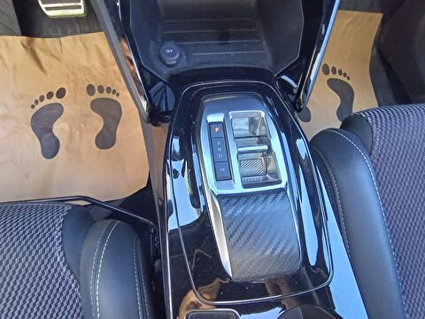 peugeot, 2008, crossover 1.2 puretech gt eat8, otomatik, benzin 2.el otomobil | renew 17