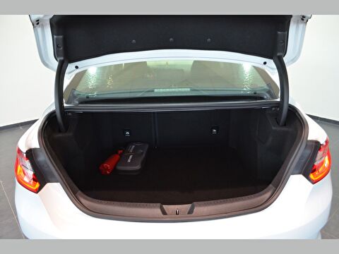 renault, megane, sedan 1.3 tce joy, manuel, benzin 2.el otomobil | renew 18