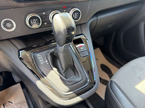 renault, kangoo multix, 1.3 tce ıconic edc, otomatik, benzin 2.el otomobil | renew 22