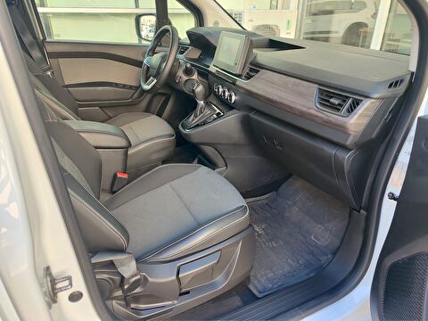 renault, kangoo multix, combi 1.3 tce ıconic edc, otomatik, benzin 2.el otomobil | renew 17