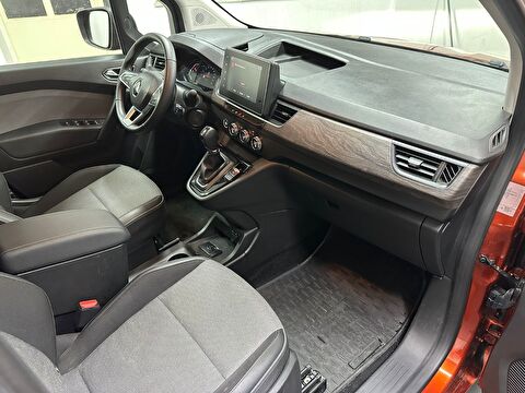 renault, kangoo multix, combi 1.3 tce ıconic edc, otomatik, benzin 2.el otomobil | renew 10