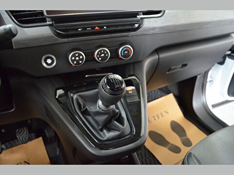 renault, kangoo multix, 1.5 bluedci techno, manuel, dizel 2.el otomobil | renew 32