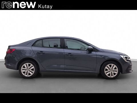 Sedan 1.3 TCe Touch EDC, 2. el otomobil | renew