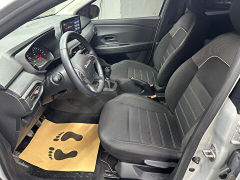 dacia, sandero, hatchback 1.0 tce stepway essential, manuel, benzin 2.el otomobil | renew 14