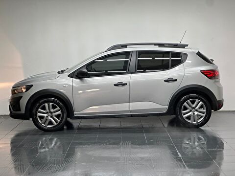 dacia, sandero, hatchback 1.0 tce stepway essential, manuel, benzin 2.el otomobil | renew 3