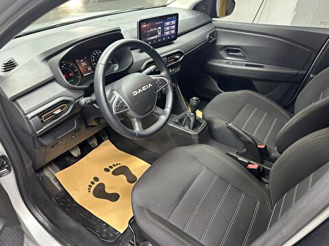 dacia, sandero, hatchback 1.0 tce stepway essential, manuel, benzin 2.el otomobil | renew 13