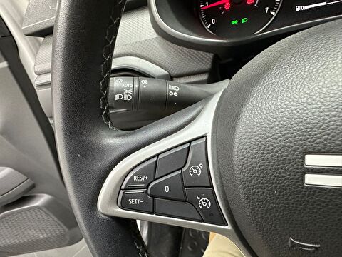 dacia, sandero, hatchback 1.0 tce stepway essential, manuel, benzin 2.el otomobil | renew 22