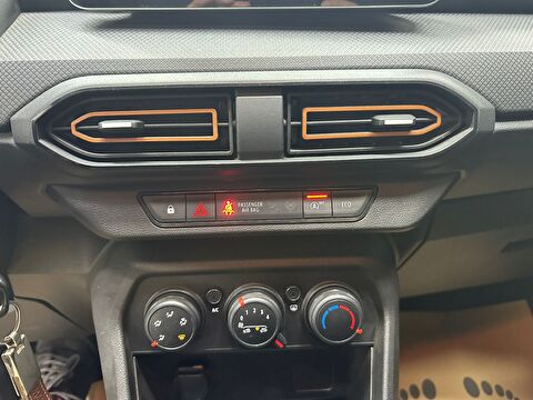 dacia, sandero, hatchback 1.0 tce stepway essential, manuel, benzin 2.el otomobil | renew 21