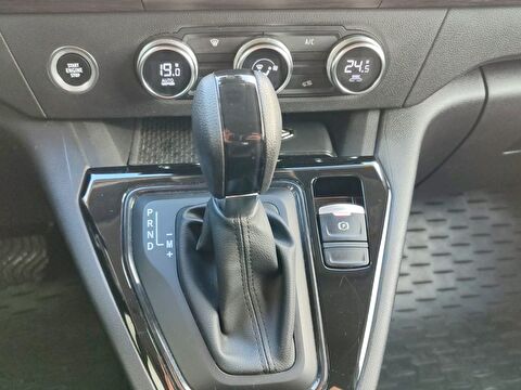 renault, kangoo multix, combi 1.3 tce ıconic edc, otomatik, benzin 2.el otomobil | renew 14