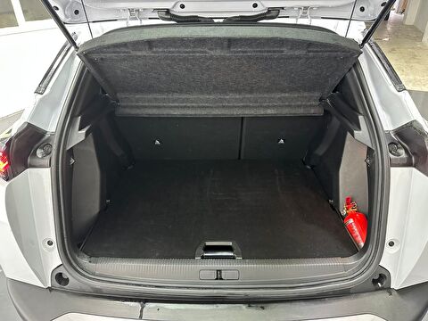 peugeot, 2008, crossover 1.2 puretech allure eat8, otomatik, benzin 2.el otomobil | renew 23