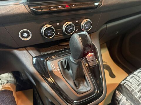 renault, kangoo multix, 1.3 tce ıconic edc, otomatik, benzin 2.el otomobil | renew 27