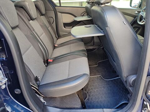 renault, kangoo multix, combi 1.3 tce ıconic edc, otomatik, benzin 2.el otomobil | renew 14
