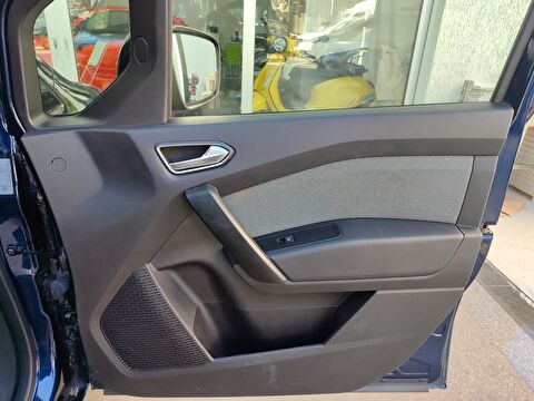 renault, kangoo multix, combi 1.3 tce ıconic edc, otomatik, benzin 2.el otomobil | renew 16