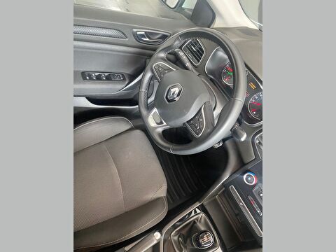 renault, megane, sedan 1.3 tce joy, manuel, benzin 2.el otomobil | renew 30