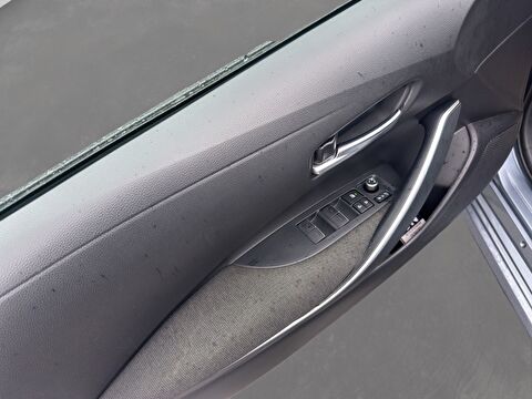 toyota, corolla, sedan 1.5 flame x-pack multidrive s, otomatik, benzin 2.el otomobil | renew 19