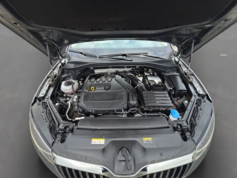 skoda, superb, sedan 1.5 tsı act premium dsg, otomatik, benzin 2.el otomobil | renew 18