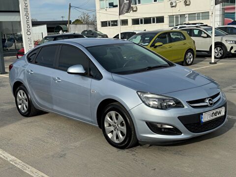Opel, Astra, Sedan 1.4 Turbo Edition Plus, Manuel, Benzin 2. el otomobil | renew Mobile