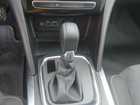 renault, megane, sedan 1.3 tce touch edc, otomatik, benzin 2.el otomobil | renew 18