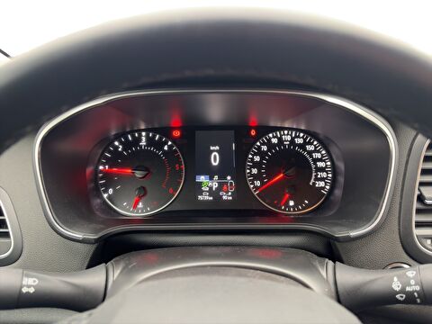 renault, megane, sedan 1.5 blue dcı touch edc, otomatik, dizel 2.el otomobil | renew 15