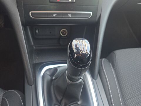 renault, megane, sedan 1.3 tce joy comfort, manuel, benzin 2.el otomobil | renew 10