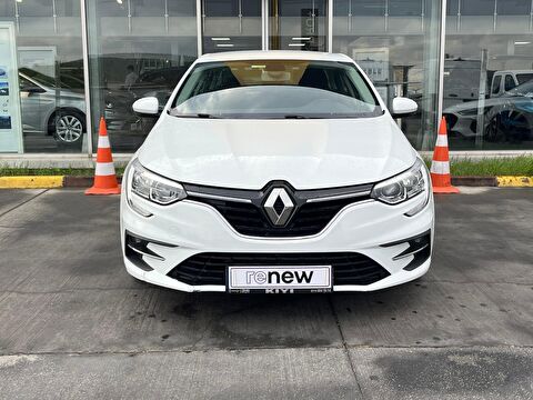 Sedan 1.3 TCe Touch EDC, 2. el otomobil | renew