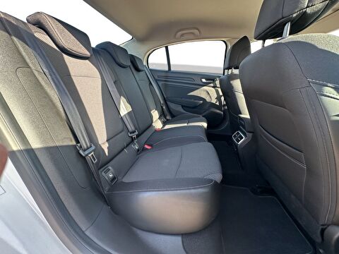 renault, megane, sedan 1.3 tce touch edc, otomatik, benzin 2.el otomobil | renew 17