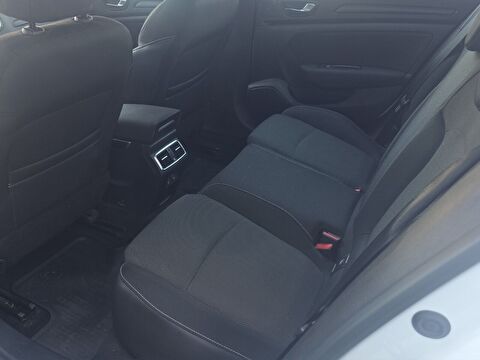 renault, megane, sedan 1.3 tce touch edc, otomatik, benzin 2.el otomobil | renew 13