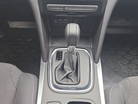 renault, megane, sedan 1.3 tce touch, otomatik, benzin 2.el otomobil | renew 18