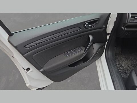 renault, megane, sedan 1.3 tce touch edc, otomatik, benzin 2.el otomobil | renew 13