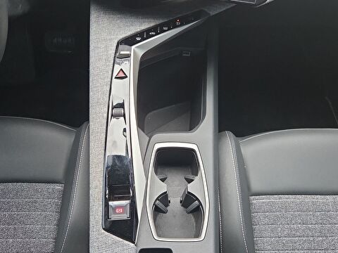 peugeot, e-3008, crossover 73 kwh allure otomatik, otomatik, elektrik 2.el otomobil | renew 18