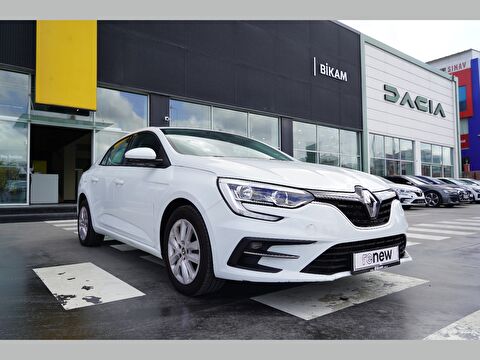 Sedan 1.3 TCe Touch EDC, 2. el otomobil | renew