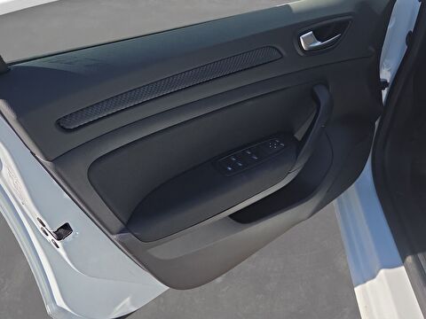 renault, megane, sedan 1.3 tce touch edc, otomatik, benzin 2.el otomobil | renew 21