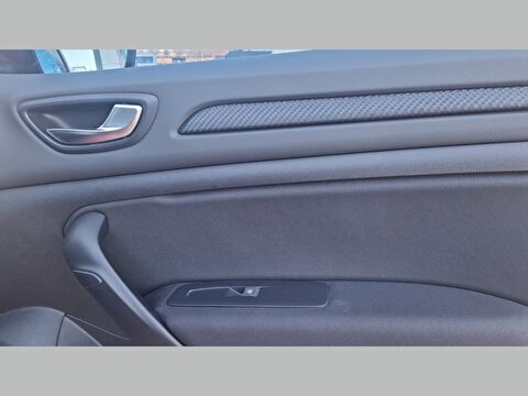 renault, megane, sedan 1.3 tce touch edc, otomatik, benzin 2.el otomobil | renew 20