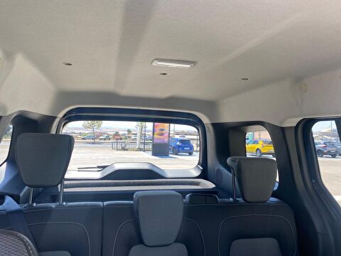 renault, kangoo multix, combi 1.3 tce ıconic edc, otomatik, benzin 2.el otomobil | renew 21