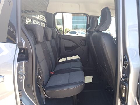 renault, kangoo multix, combi 1.3 tce ıconic edc, otomatik, benzin 2.el otomobil | renew 17