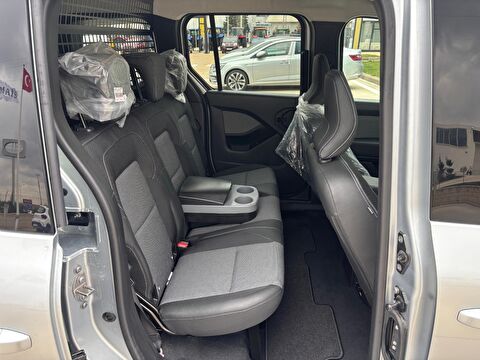 renault, kangoo multix, combi 1.3 tce ıconic edc, otomatik, benzin 2.el otomobil | renew 15