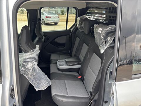 renault, kangoo multix, combi 1.3 tce ıconic edc, otomatik, benzin 2.el otomobil | renew 16