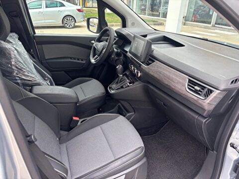 renault, kangoo multix, combi 1.3 tce ıconic edc, otomatik, benzin 2.el otomobil | renew 17