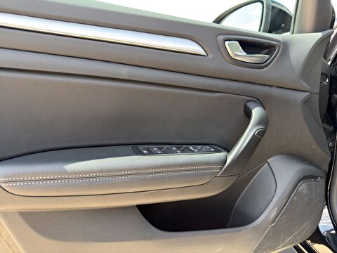 renault, megane, sedan 1.3 tce ıcon edc, otomatik, benzin 2.el otomobil | renew 25