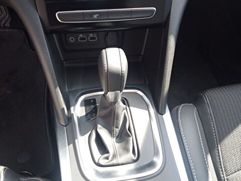 renault, megane, sedan 1.3 tce ıcon edc, otomatik, benzin 2.el otomobil | renew 17